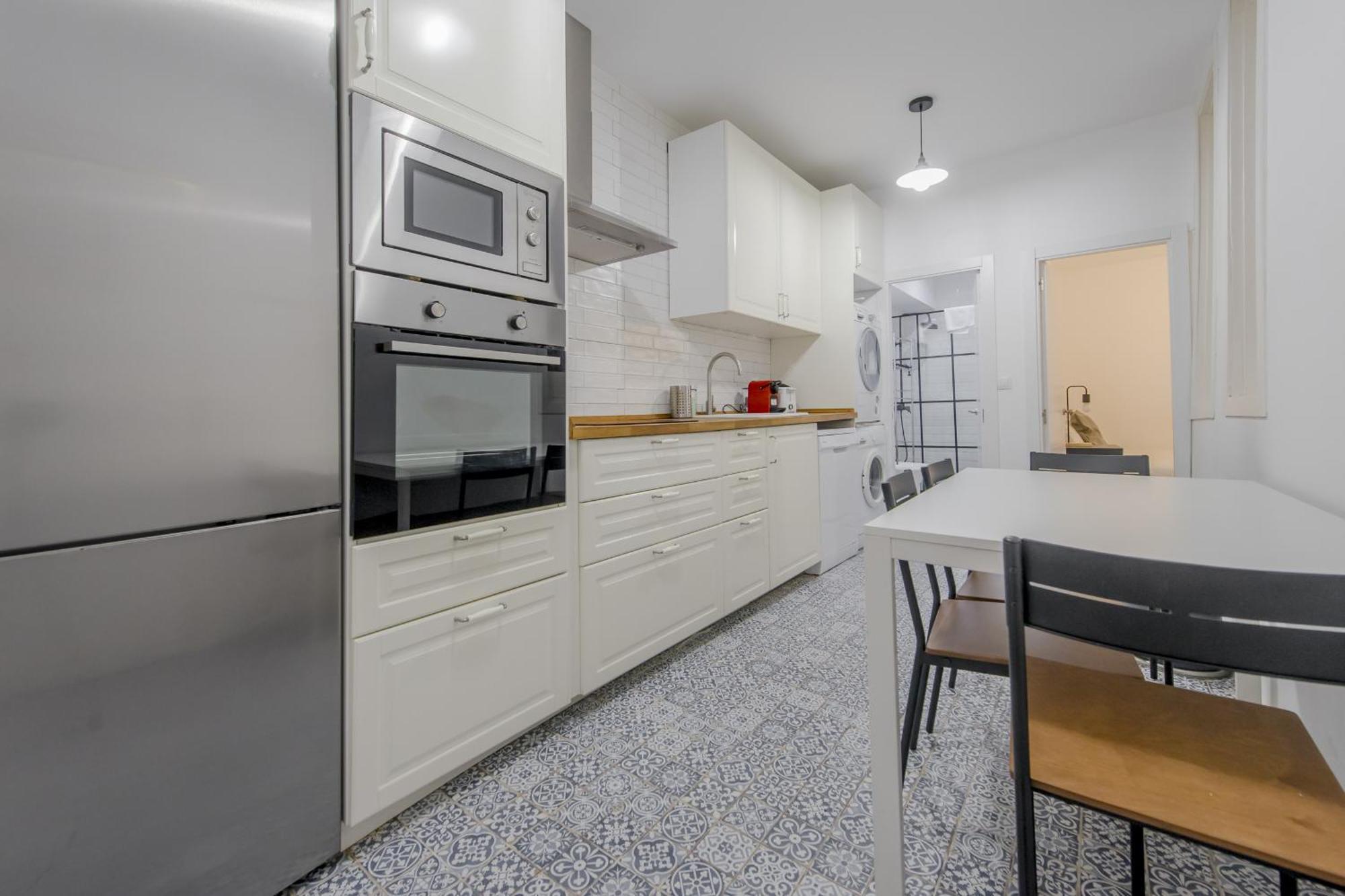 C-Cabeza Cool Apt Para 7 Al Lado De Tirso De Molina E1 Madrid Eksteriør bilde
